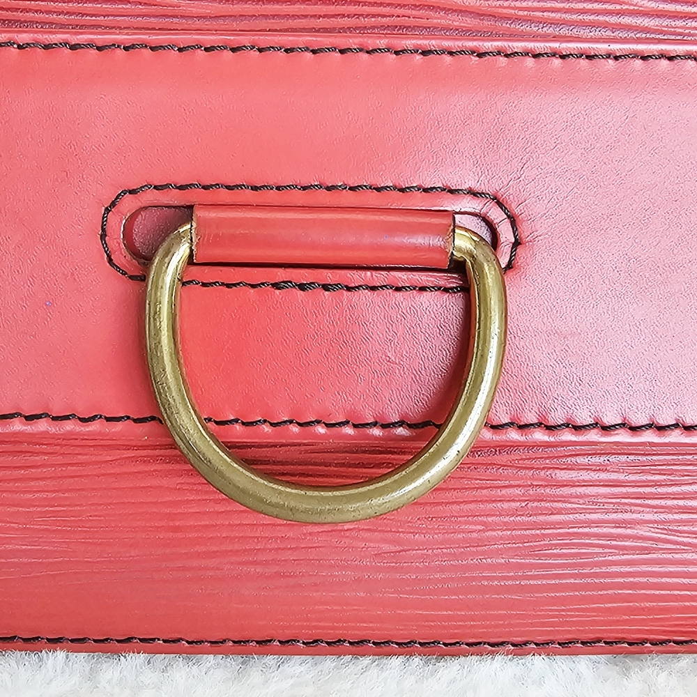 Louis Vuitton Elegant Red Epi Leather Clutch Bag - Picture 4 of 13